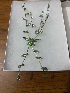 Delicate Green Crystal Leaf Necklace - Women Jewelry